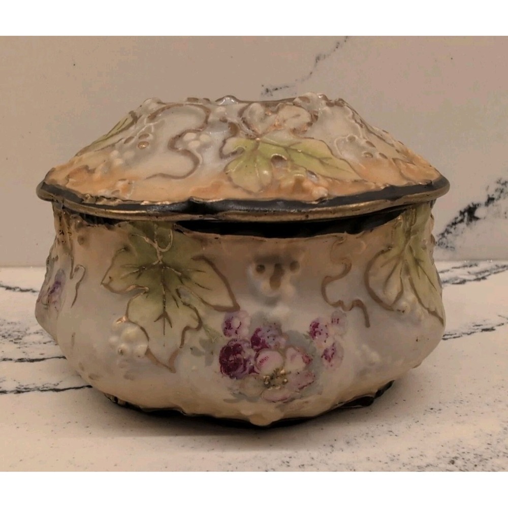 Antique Ernst Wahliss Turn Vienna Porcelain Hair Receiver Floral Grape‎